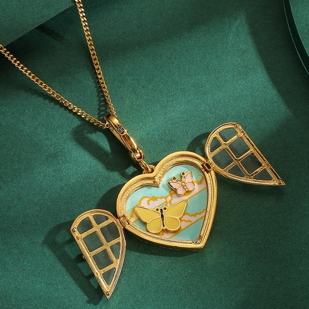 Juicy Couture Gold Heart Pendant Necklace NWT